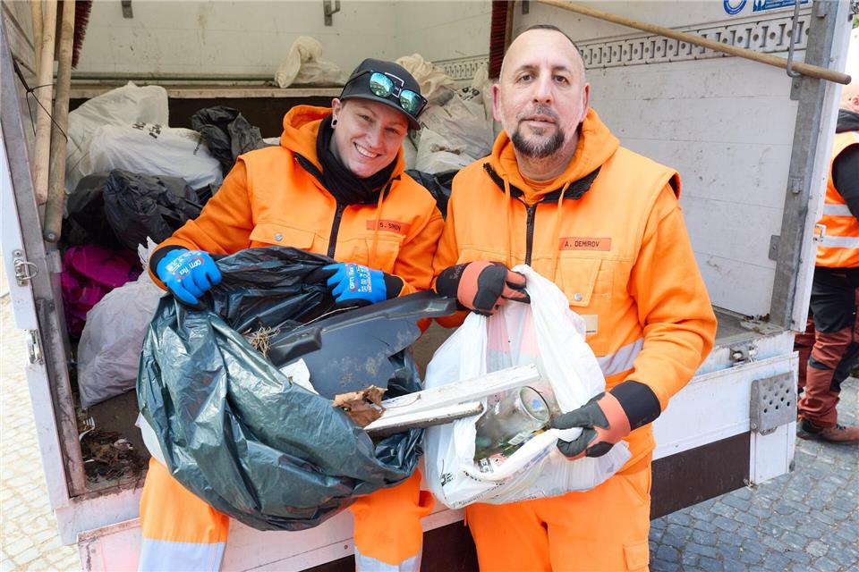 Wenn Tausende Müll sammeln, kommt einiges zusammen.Georg Wendt/dpa