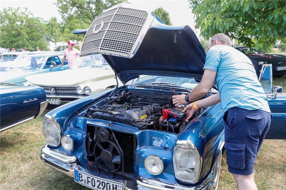 Wenn das Auto streikt, liegt es oft an der Starterbatterie. (Symbolbild)Gerald Matzka/dpa