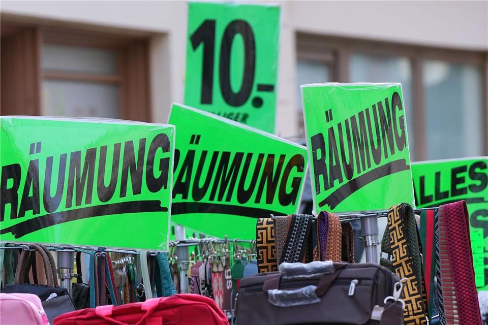 Wenn die Konjunktur im nächsten Jahr wie erwartet anspringt, könnte sich die Lage etwas entspannen. (Archivbild)Soeren Stache/dpa