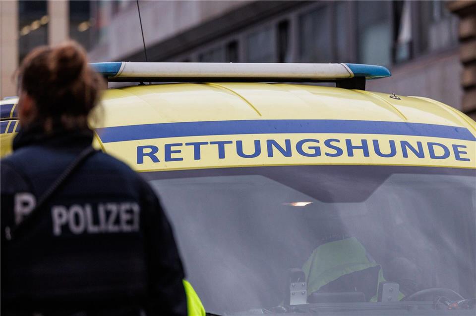 Wenn ein Kind vermisst wird, nimmt die Polizei das niemals auf die leichte Schulter. (Illustration)Hannes P Albert/dpa