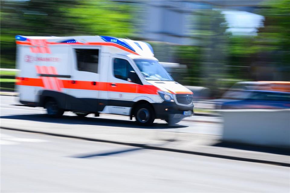 Wenn einen der Arbeitsalltag nicht loslässt: Beschäftigte in emotional belastenden Berufen brauchen Strategien, um nach der Arbeit auch psychisch abschalten zu können.picture alliance/dpa