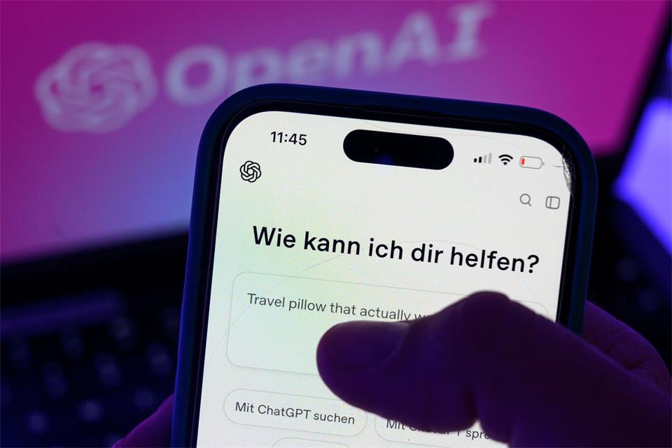 Wer ChatGPT kostenlos nutzt, kann seit dem 24. August 2026 kontextbezogene Werbung erhalten.picture alliance/dpa
