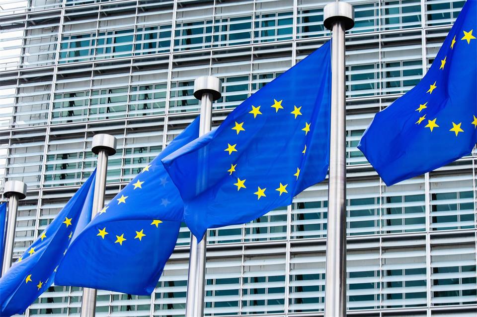 Wer ausgewählt wird, kann ab dem 1. März 2027 bis zu 30 Tage lang Europa erkunden. (Symbolbild)Alicia Windzio/dpa