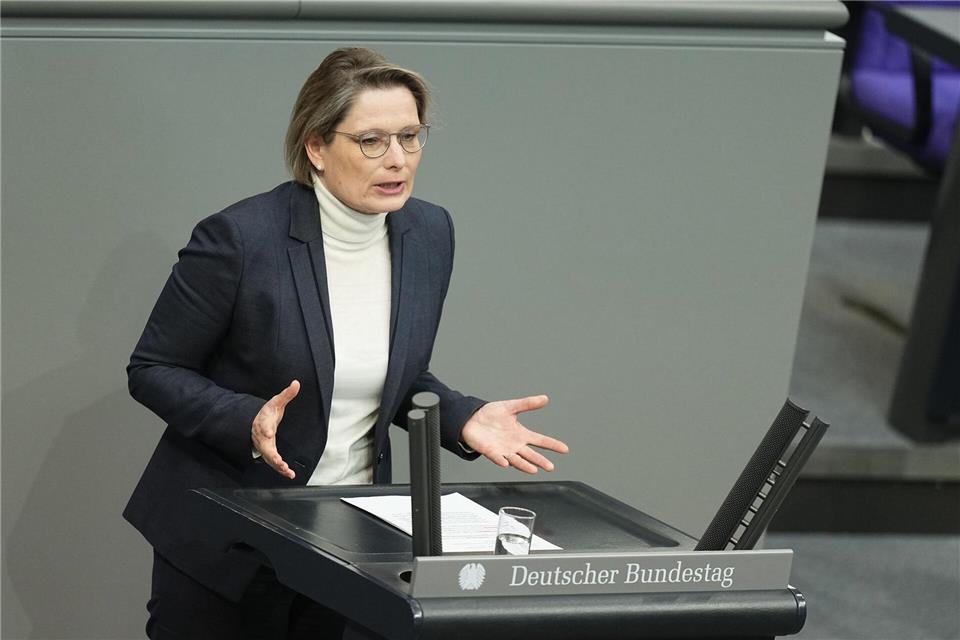 „Wer das als Zensur bezeichnet, stellt unser rechtsstaatliches System falsch dar“, teilte Justizministerin Stefanie Hubig mit. Michael Kappeler/dpa