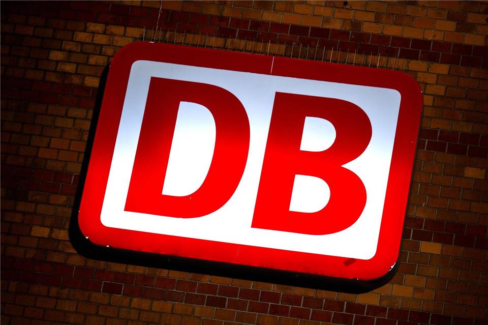 Wer führt künftig die Deutsche Bahn - und wohin? Wer auch immer es wird: Herausforderungen gibt es genug. (Symbolbild)Sina Schuldt/dpa
