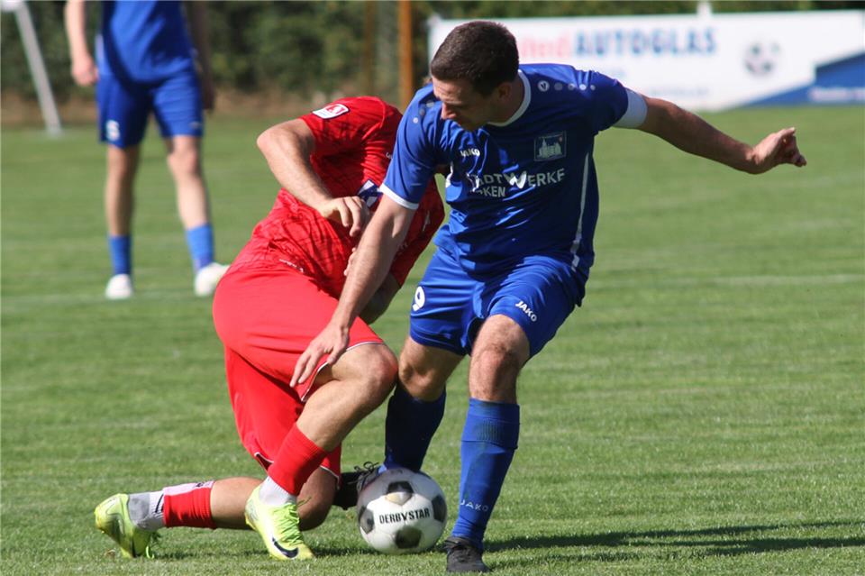 Wer geht am Sonntag in die Knie? Florian Girnth will mit Westfalia Gemen zum fünften Mal am Stück ungeschlagen bleiben und nach zuletzt drei Niederlagen gegen Borussia Münster zu Punkten kommen.
