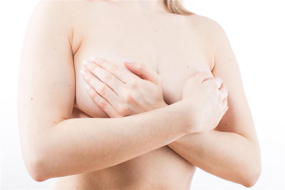Wer infolge einer Beauty-OP Probleme hat, die Arbeitsunfähigkeit verursachen, muss womöglich mit Lohnausfall rechnen.Christin Klose/dpa-tmn