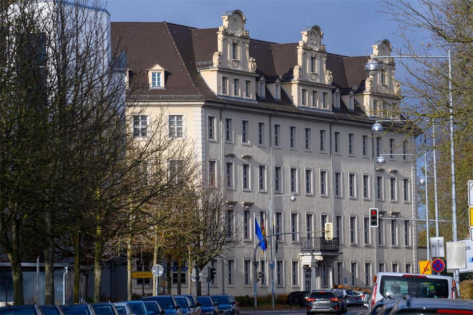 Wer nach der Bildung einer neuen Regierung die Leitung des Innenministeriums von Sachsen-Anhalt übernimmt, ist eine Frage, die im Verfassungsschutzverbund schon Thema war. (Symbolbild)Klaus-Dietmar Gabbert/dpa