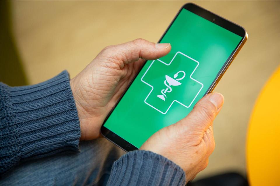 Wer rezeptfreie Medikamente online bestellen möchte, tut gut daran, die Preise verschiedener Onlineapotheken miteinander zu vergleichen. Christin Klose/dpa-tmn