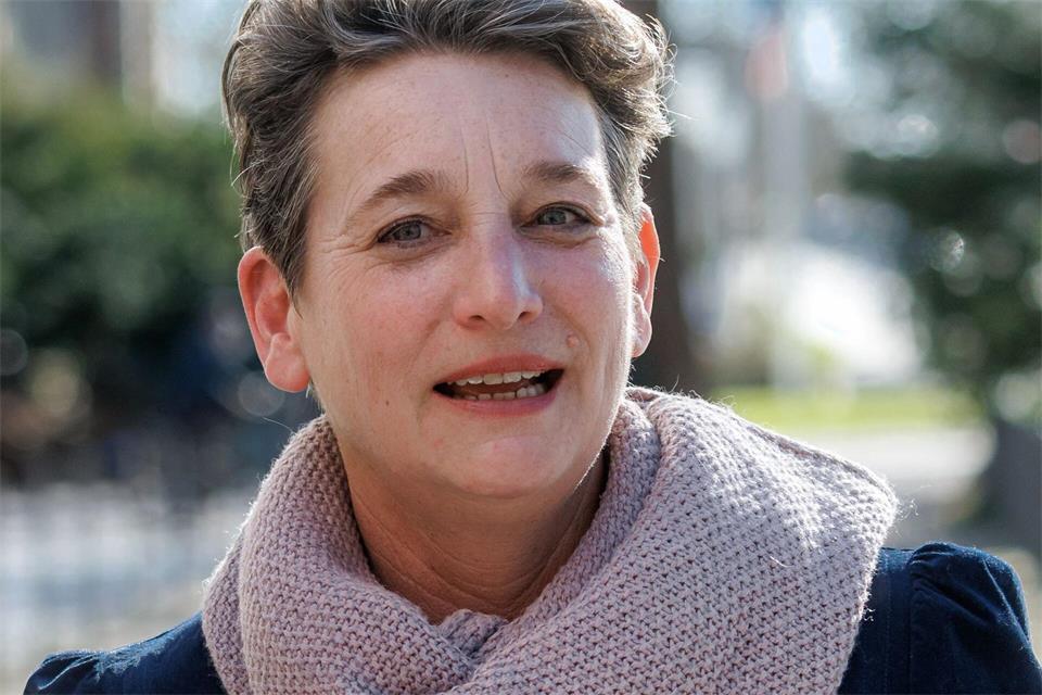 „Wer sich in prekären Lebenssituationen befindet und zwingend auf existenzsichernde Leistungen angewiesen ist, kann sich Geduld einfach nicht leisten“, sagte Anke Erdmann.Markus Scholz/dpa