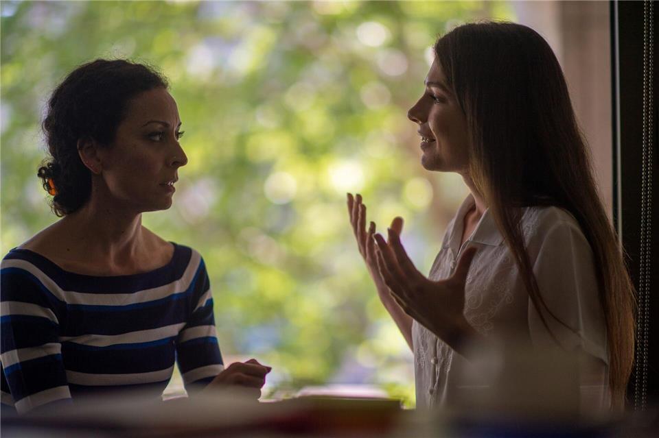 Wer sich ständig rechtfertigt, hofft auf emotionale Entlastung. Der Drang kann Teil einer psychischen Erkrankung sein. picture alliance/dpa/dpa-tmn