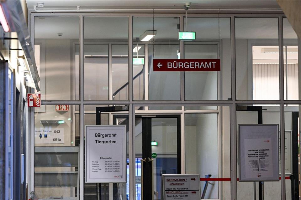 Wer will, bekommt in Berlin binnen 14 Tagen einen Termin beim Bürgeramt. (Archivbild) Jens Kalaene/dpa