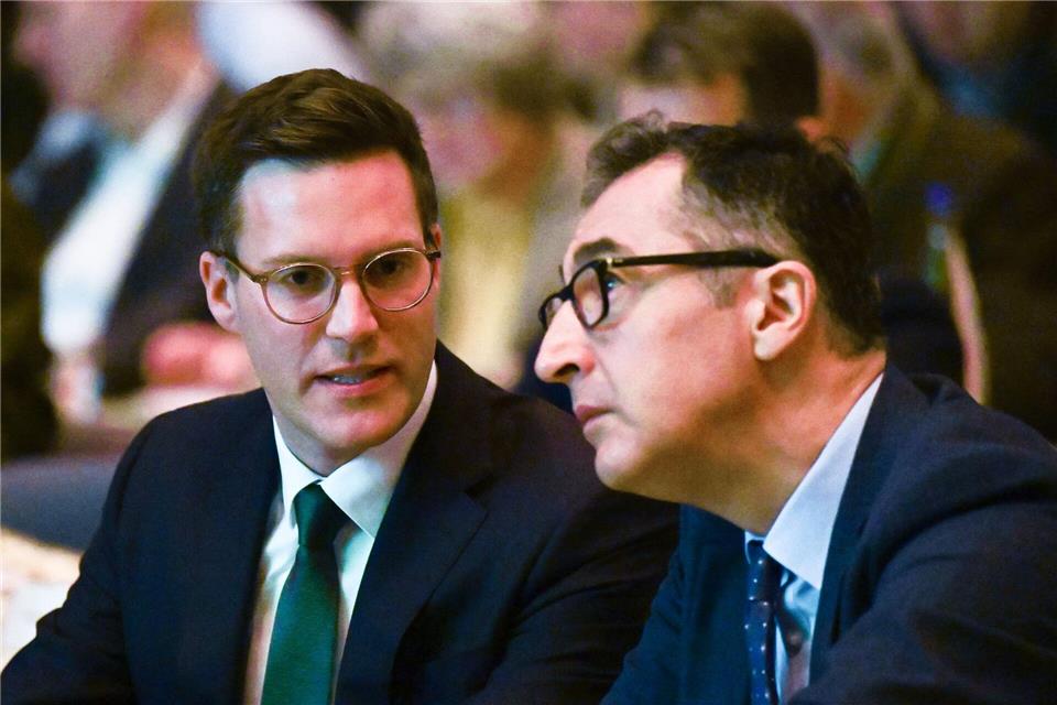 Wer wird Ministerpräsident von Baden-Württemberg? CDU-Chef Manuel Hagel oder Grünen-Spitzenkandidat Cem Özdemir? (Archivbild)Bernd Weißbrod/dpa