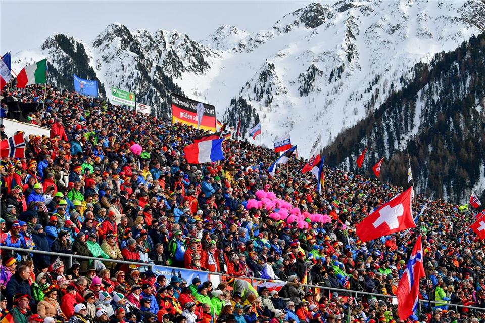 Werden auch in Zukunft die Biathlon-Stadien voll sein? (Archivbild)Hendrik Schmidt/dpa