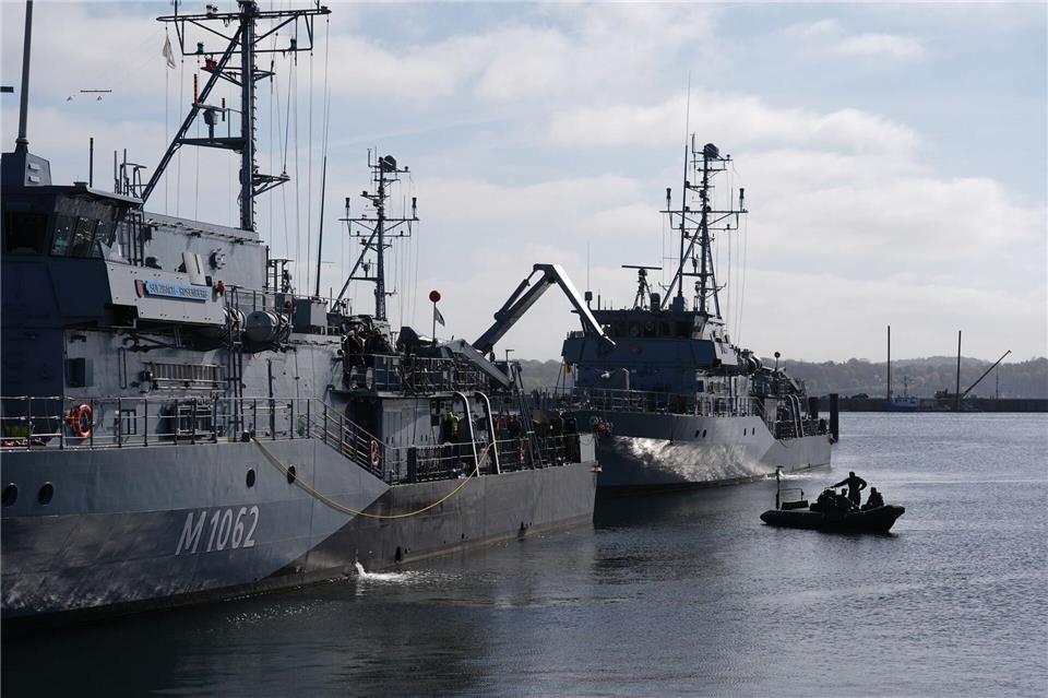 Werden für einen möglichen Einsatz in der Straße von Hormus vorbereitet: Minensuchboote der Deutschen Marine in Kiel.Marcus Brandt/dpa