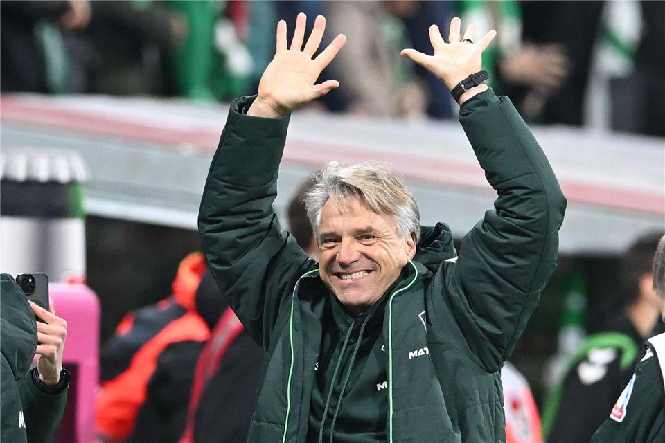 Werder-Coach Horst Steffen will auch gegen Wolfsburg jubeln. (Archivfoto)Carmen Jaspersen/dpa
