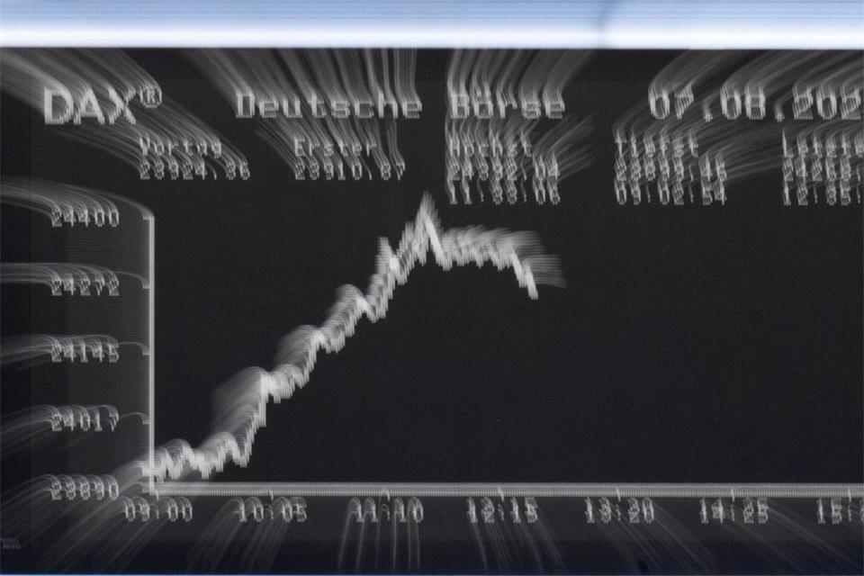 Wertsteigerungen an den Börsen waren für vier von fünf Euro des zusätzlichen Geldvermögens verantwortlich. (Archivbild)Boris Roessler/dpa