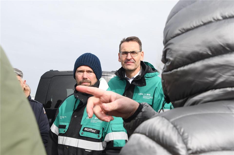 Weststürme und Meeresbrandung nagen jedes Jahr an Sylt – nach Herbst und Winter haben Experten auf Sylt geprüft, wie viel Sand fehlt. Lea Albert/dpa