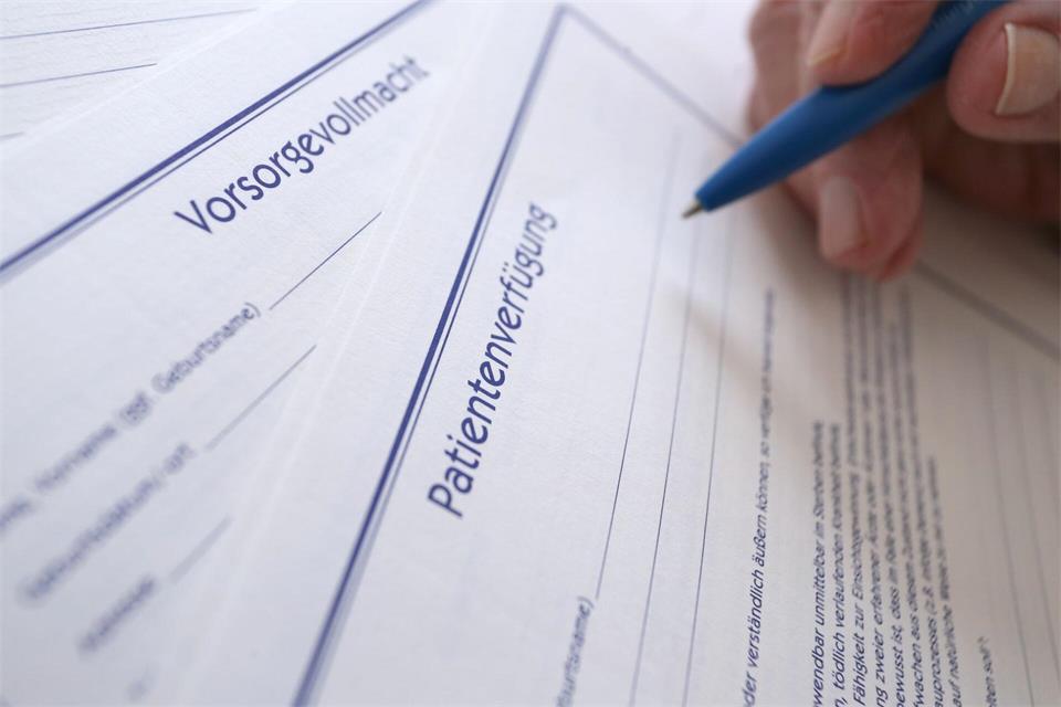Wichtige Dokumente können im Zentralen Vorsorgeregister als Abschriften digital hinterlegt werden. (Symbolbild)picture alliance/dpa