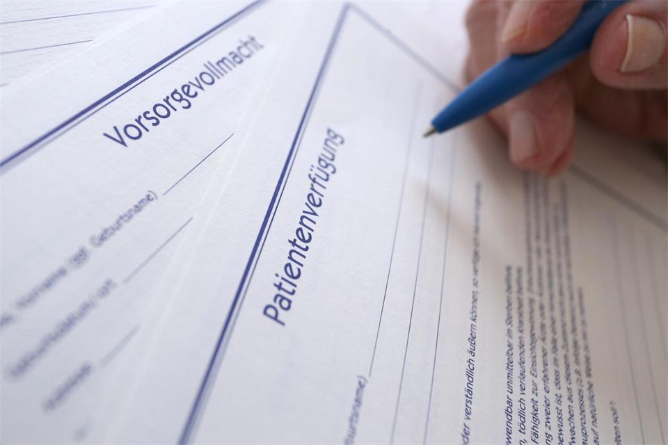 Wichtige Dokumente können im Zentralen Vorsorgeregister als Abschriften digital hinterlegt werden. (Symbolbild)picture alliance/dpa