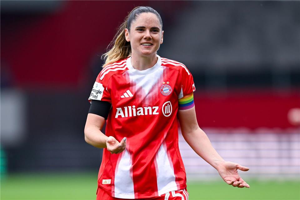 Wichtige Stammkraft beim FC Bayern: Sarah Zadrazil bleibt bis 2027. (Archivbild)Sven Hoppe/dpa
