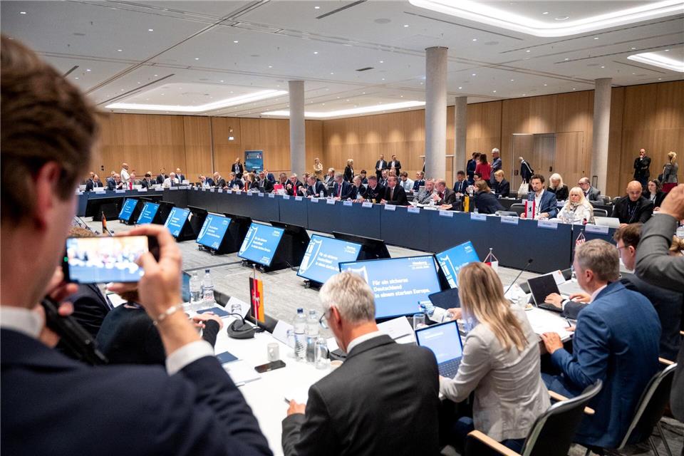 Wie Deutschland krisenfest machen? Ein Schwerpunkt bei der Innenministerkonferenz in Hamburg.   Daniel Bockwoldt/dpa