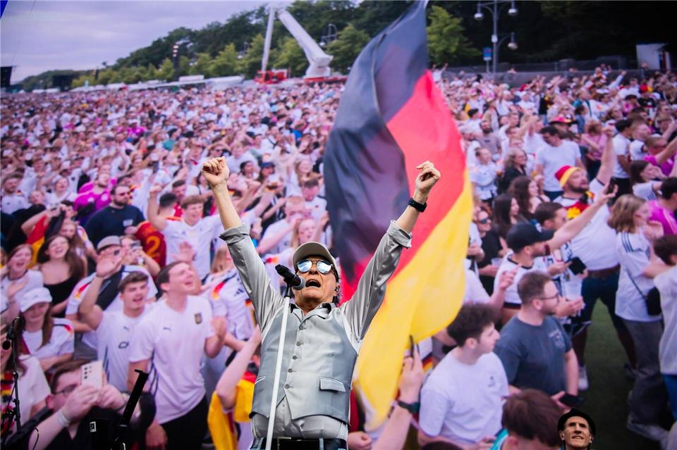 Wie bei der EM 2024 soll es auch in diesem WM-Sommer ein Public-Viewing-Angebot geben. (Archivbild)Christoph Soeder/dpa