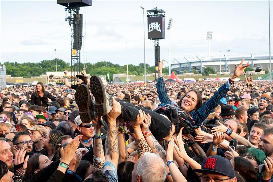 Wie bei der Jubiläumsausgabe 2025 ist Rock im Park in diesem Jahr wieder ausverkauft. (Archivbild)Daniel Karmann/dpa