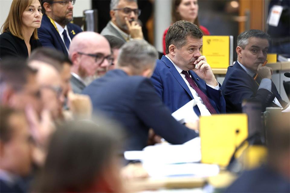 Wie die CDU-Abgeordneten in Magdeburg bei der geheimen Wahl des Landtagspräsidenten gestimmt haben, wird seit Dienstag heiß diskutiert. (Archivbild)Jan Woitas/dpa pool/dpa