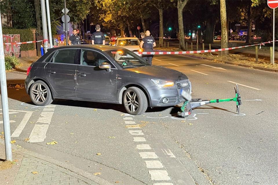 Wie es zu dem Unfall kam, ist noch unklar. (Symbolbild)Mike Seeboth/dpa
