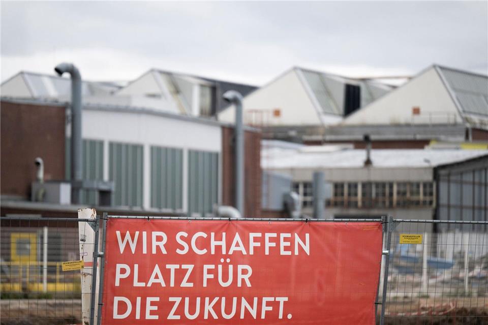 Wie geht es weiter? Erst einmal will sich die Stadt auf Investitionen konzentrieren, die „realistisch umsetzbar und finanzierbar ist“.Boris Roessler/dpa