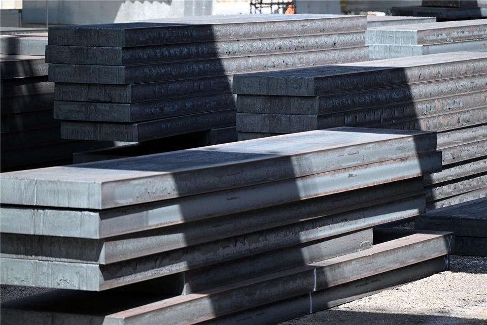 Wie geht es weiter mit der Stahlsparte von Thyssenkrupp? Mögliche Investoren können sich demnächst bei einem Kapitalmarkttag näher informieren. (Symbolbild)Federico Gambarini/dpa