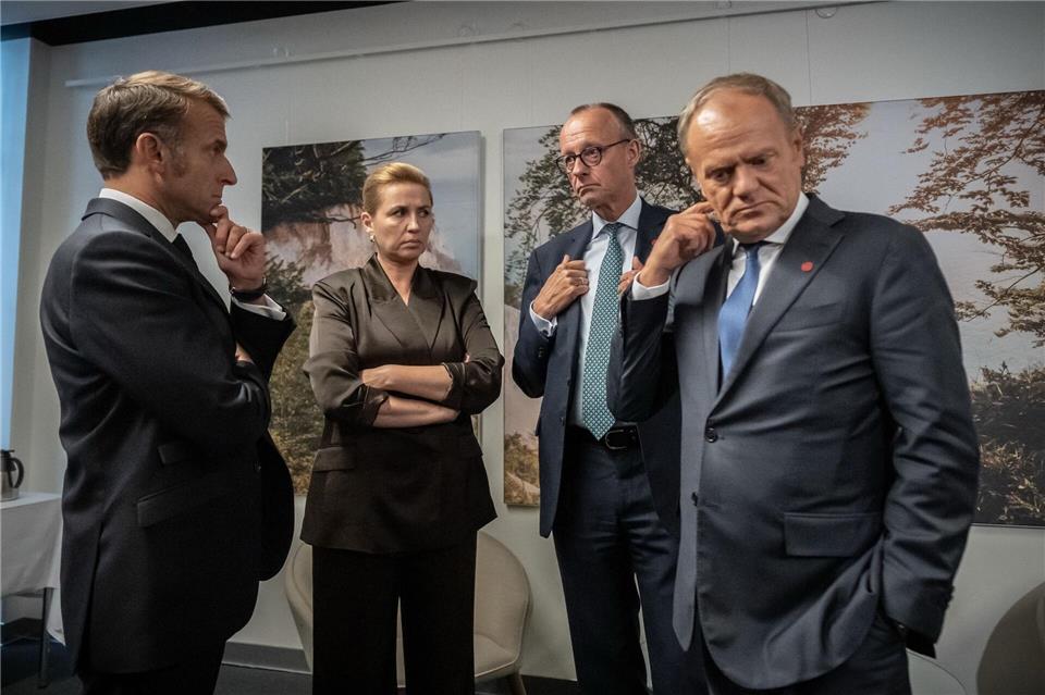 Wie geht es weiter mit der Unterstützung für die Ukraine? Für Kanzler Merz und die anderen Staats- und Regierungschefs der EU-Länder ist das kein leichtes Thema.Michael Kappeler/dpa