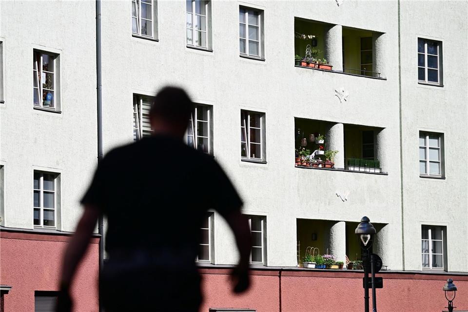 Wie hoch die Mieten sind, lässt sich von außen nicht erkennen. (Symbolbild) Sebastian Christoph Gollnow/dpa