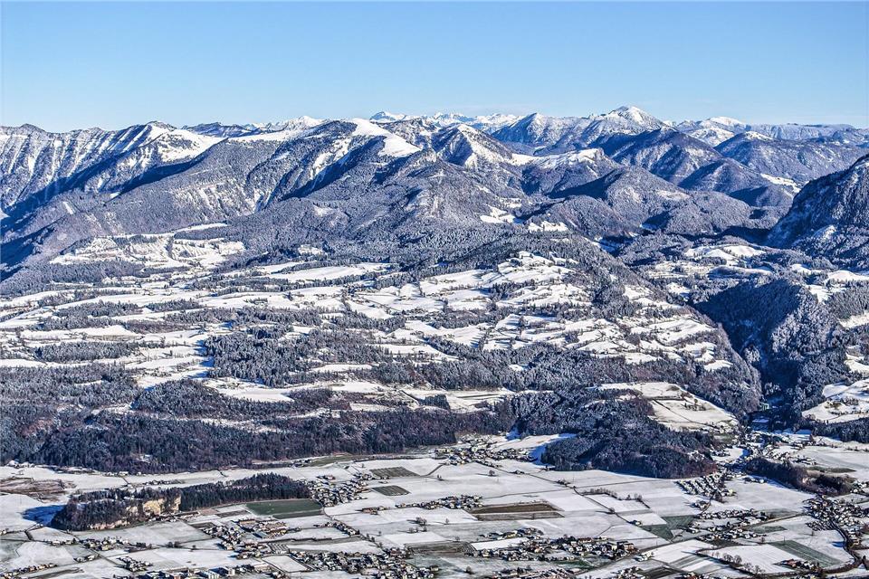 Wie ist die Schneesituation in den Alpen? Der Lawinenlagebericht gibt hierzu Informationen. (Symbolbild)Jason Tschepljakow/dpa