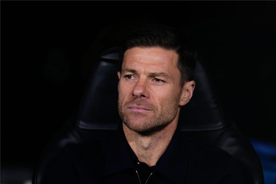 Wie lange darf Xabi Alonso noch auf der Real-Bank sitzen?Manu Fernandez/AP/dpa