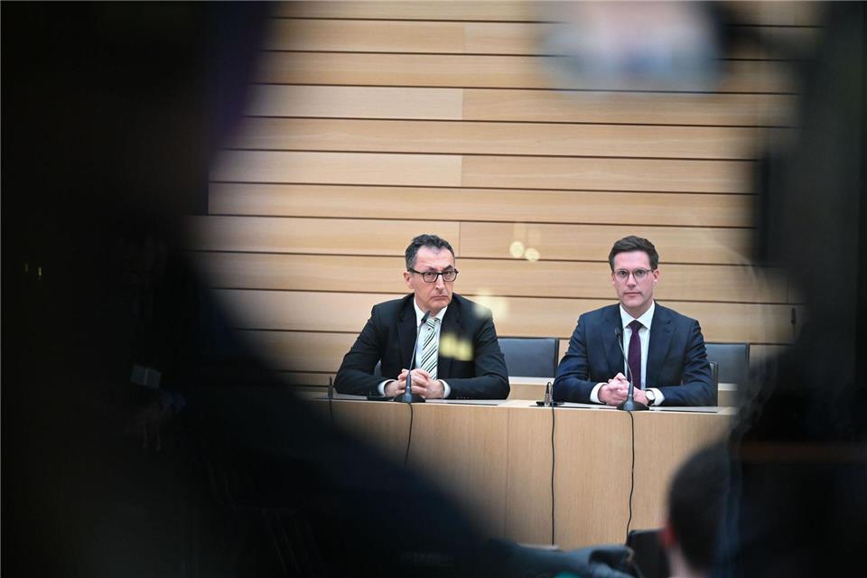 Wie schaffen es Cem Özdemir (Grüne) und Manuel Hagel (CDU), nach der Wahl in Baden-Württemberg in konstruktive Gespräche zu kommen? (Archivbild)Katharina Kausche/dpa