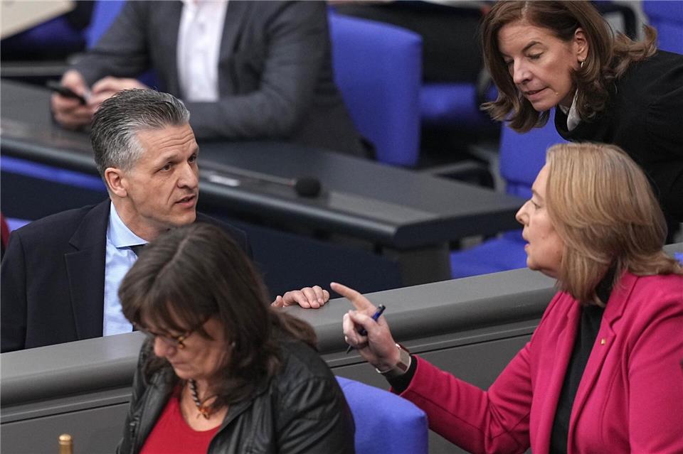 Wie schnell soll es gehen mit der Reform des Bürgergelds? Kanzleramtsminister Frei (CDU) meint, Arbeitsministerin Bas (SPD) sollte schon „in den nächsten Tagen“ liefern. (Archivbild)Michael Kappeler/dpa