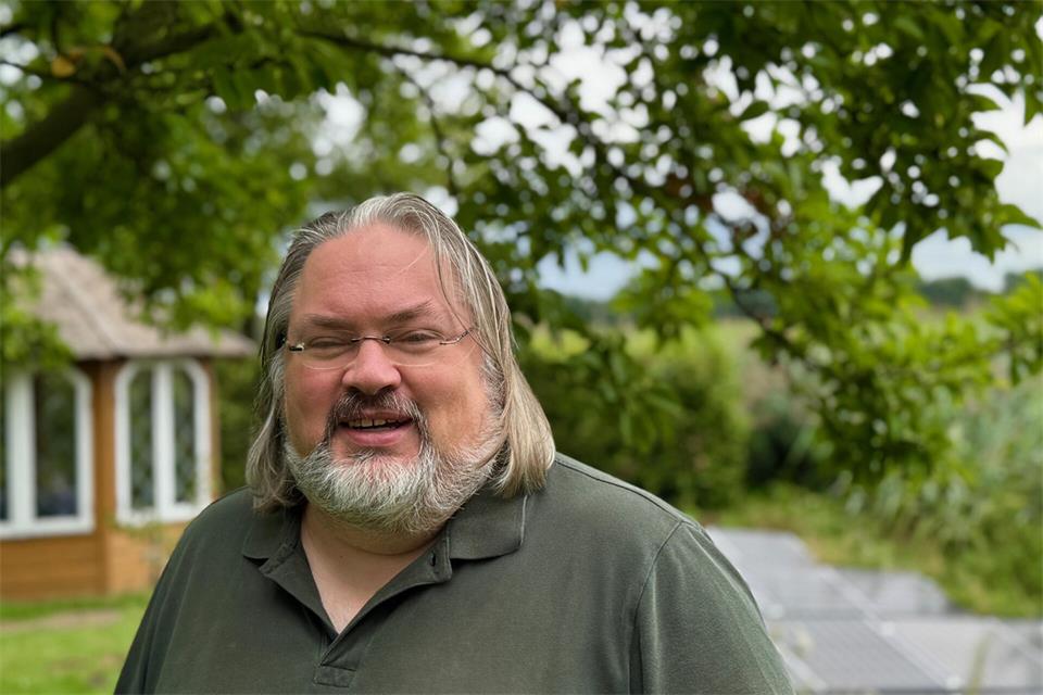 Wie umgehen mit Anfeindungen? Jens Steiner hat darauf mehrere Antworten: Ignorieren, diskutieren und gegebenenfalls mit Humor reagieren.