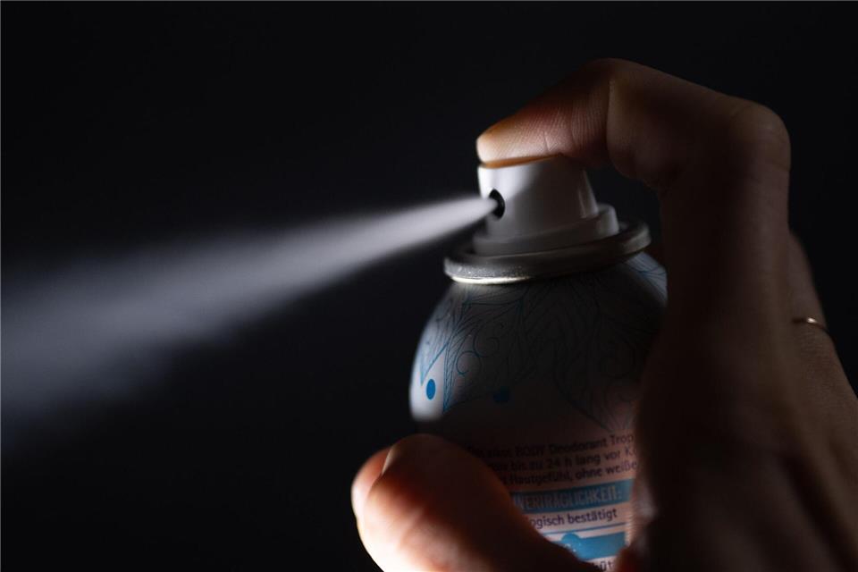 Wie viel Frische-Schutz bieten Deos? „Öko-Test“ hat dafür 30 Deodorants unter die Lupe genommen und Herstellerangaben überprüft.picture alliance/dpa