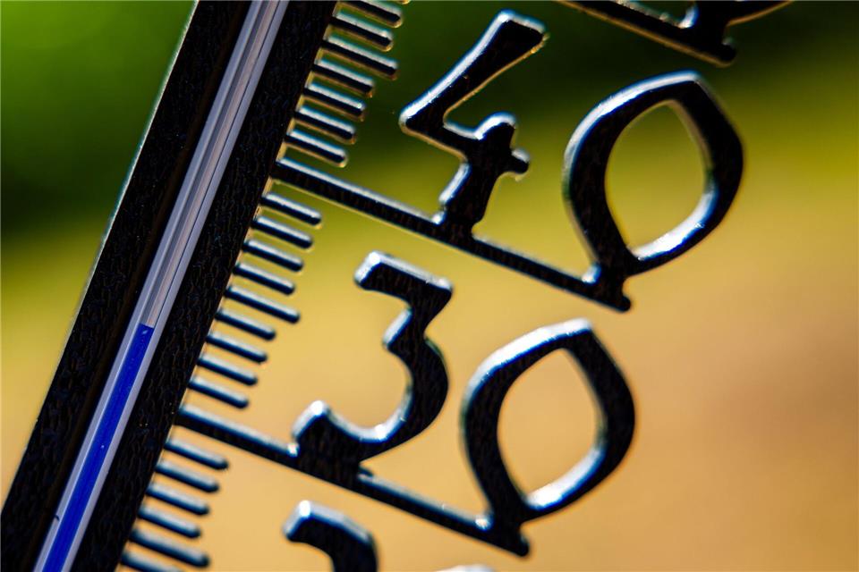 Wie viel soll ich heute sparen? Bei der Hot-Or-Not-Challenge macht das Thermometer die Vorgaben.picture alliance/dpa