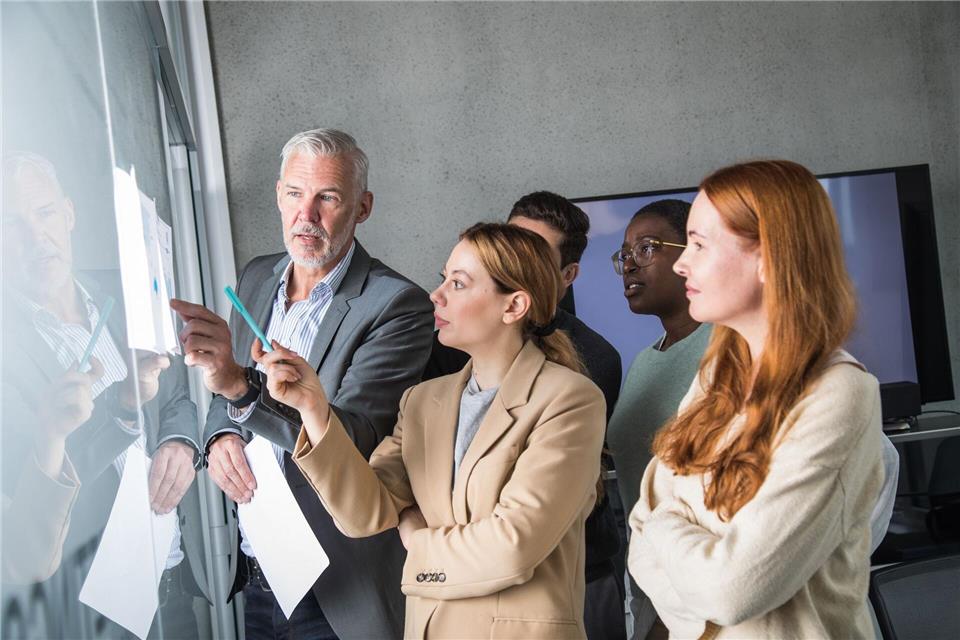 Wie will ich arbeiten? Wer will ich sein? Bei einem Karrierekompass geht es um grundsätzliche Fragen.picture alliance / dpa-tmn