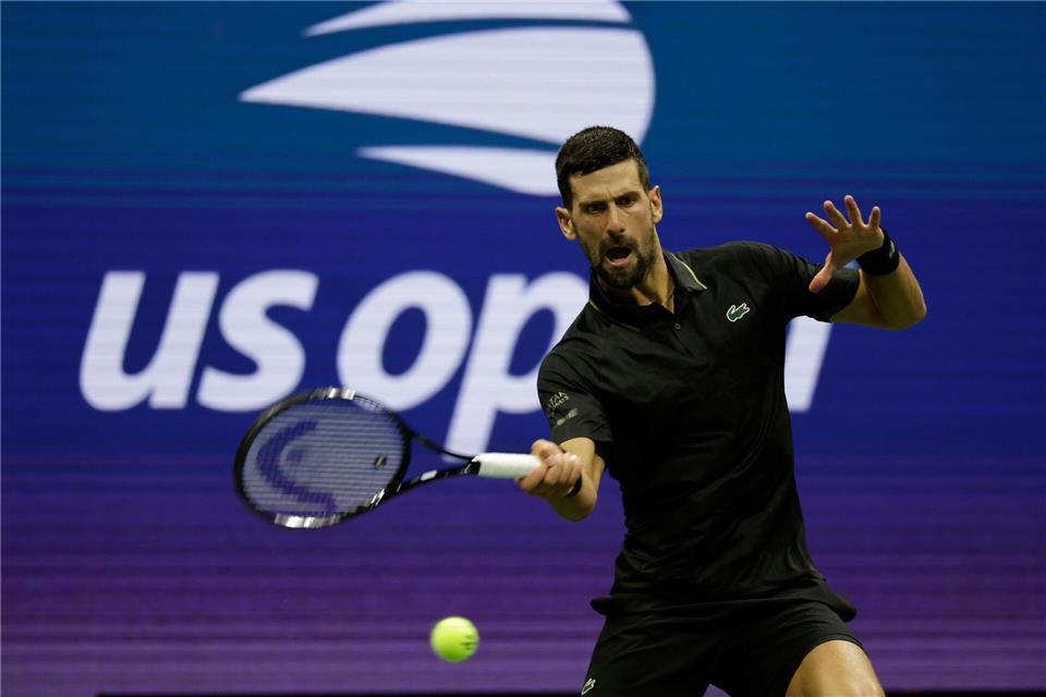 Wie wird Novak Djokovic gegen Jan-Lennard Struff spielen? Im Achtelfinale trifft der serbische Topstar auf den Sauerländer.Adam Hunger/FR110666/AP/dpa