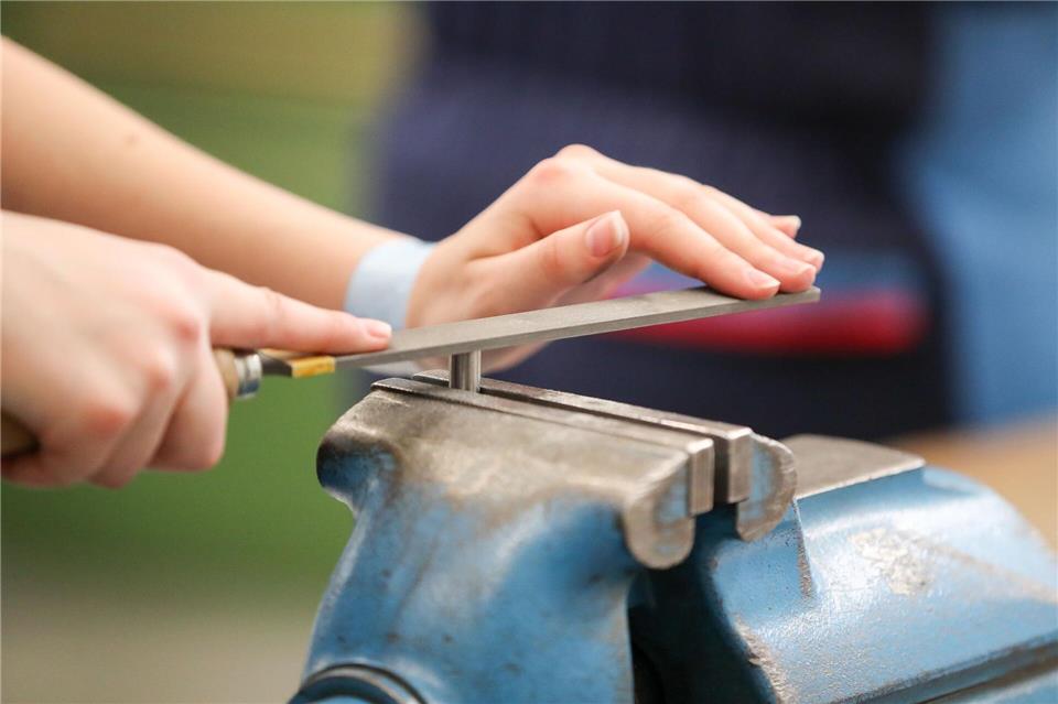 Wie zufrieden Azubis mit ihrer Ausbildung sind, hängt vor allem auch vom Beruf ab. (Symbolbild)Jan Woitas/dpa-Zentralbild/dpa