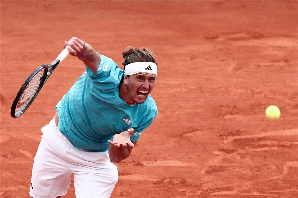 Wieder raus im Halbfinale: Alexander Zverev verlor erneut gegen Jannik Sinner.Thibaud Moritz/AFP/dpa