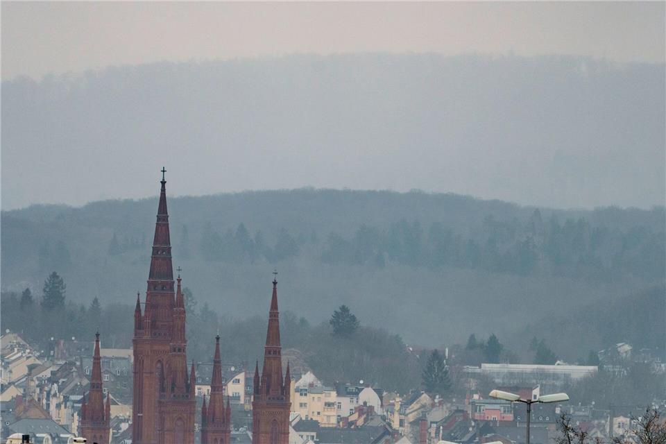 Wiesbaden wächst - die Einwohnerzahl überspringt die Marke von 300 000 Einwohnern. (Archivbild)Andreas Arnold/dpa