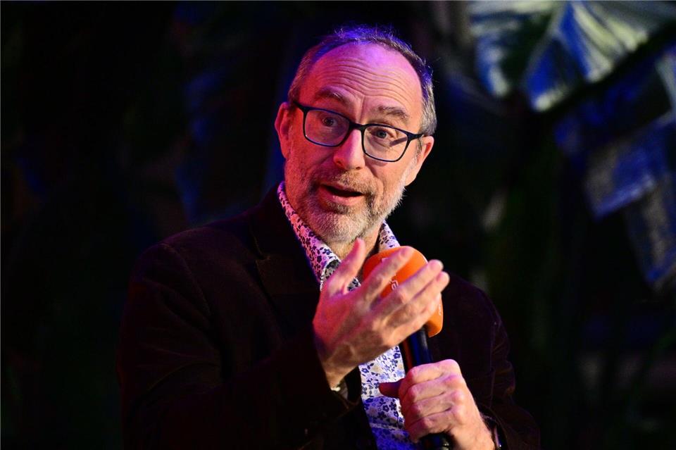 Wikipedia-Gründer Jimmy Wales. Sein Projekt wird am 15. Januar 25 Jahre alt. (Archivbild)Sebastian Christoph Gollnow/dpa