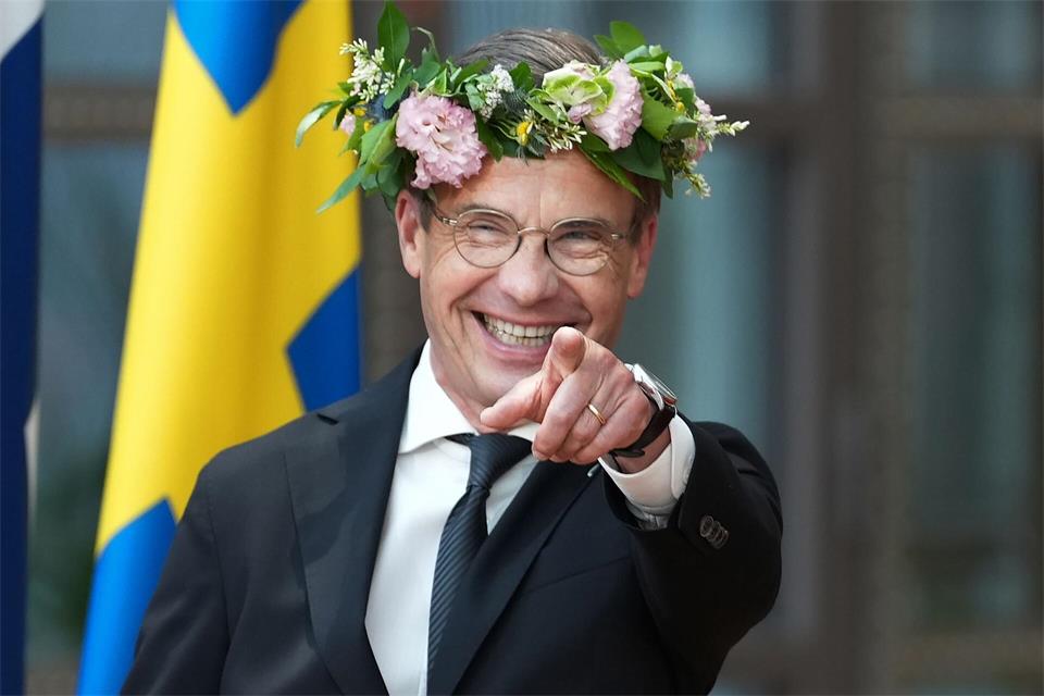 Will Regierungschef bleiben: der Konservative Ulf Kristersson. (Archivbild)Marius Burgelman/AP/dpa