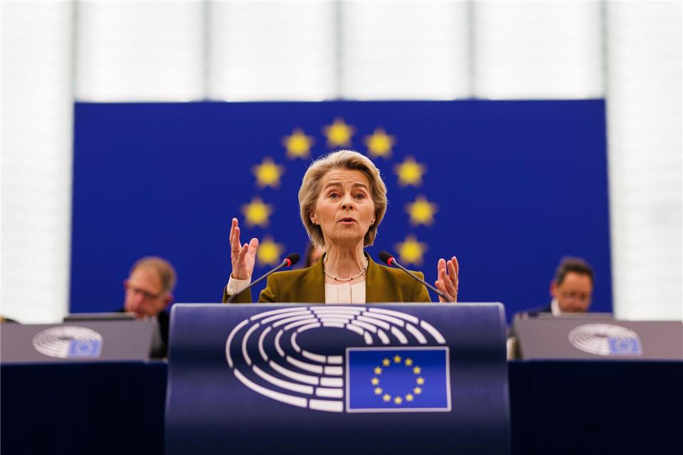 Will den Mitgliedsländern Vorschläge für Sanktionen gegen extremistischen Minister und gegen gewalttätige Siedler unterbreiten: EU-Kommissionspräsidentin Ursula von der Leyen.Philipp von Ditfurth/dpa