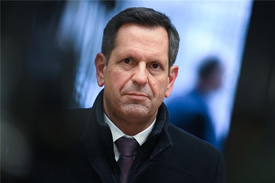 Will die Plattformen in die Pflicht nehmen: Niedersachsens Ministerpräsident Olaf Lies. (Archivbild)Britta Pedersen/dpa